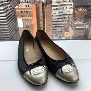 Gorgeous original CHANEL Ballerinas in fair condition